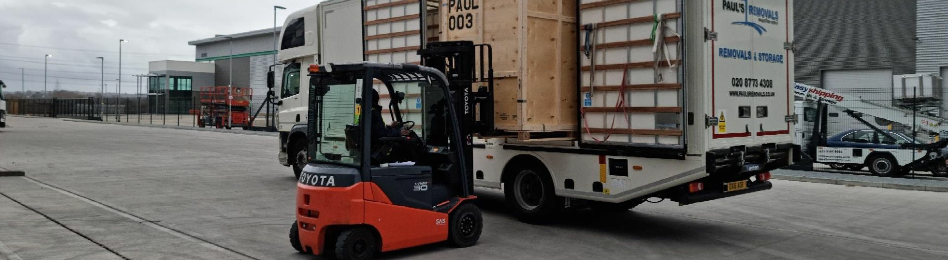 Image of a Pauls Removals moving truck